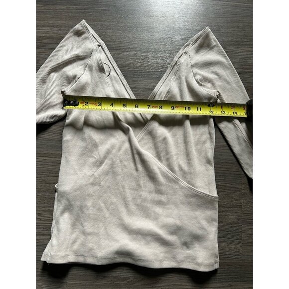 Zara Ribbed Crossover Long Sleeve Shirt Deep V Pullover Open Back Size M beige - Picture 6 of 6